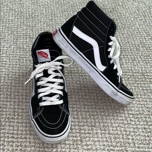 Black high top Vans women’s Sz 7.5
